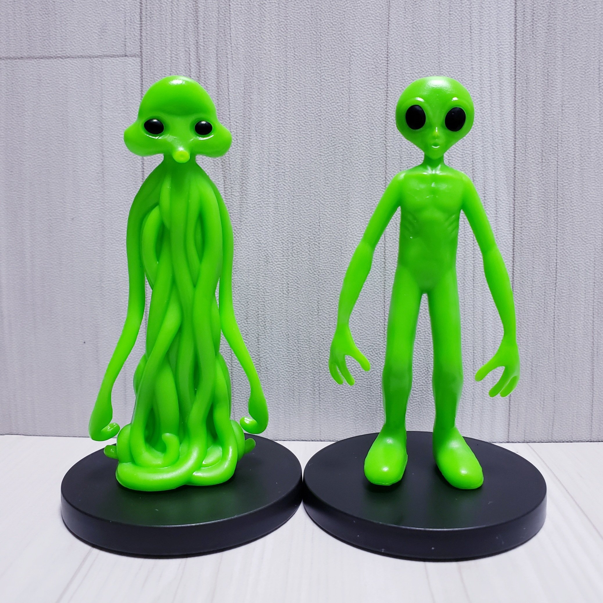 グレイ型宇宙人 - অনুসন্ধান / X