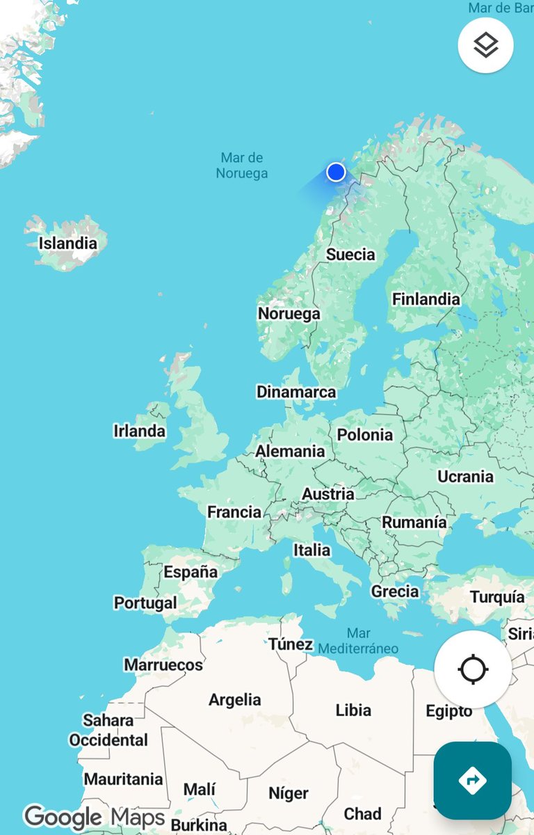 Esto es posiblemente lo más random que me he encontrado en la vida. Cuál era la posibilidad de encontrarme una camiseta del HÉRCULES en un bar en una punta perdida de noruega??????????
<a href="/cfhercules/">Hércules CF 💙🤍💯</a>