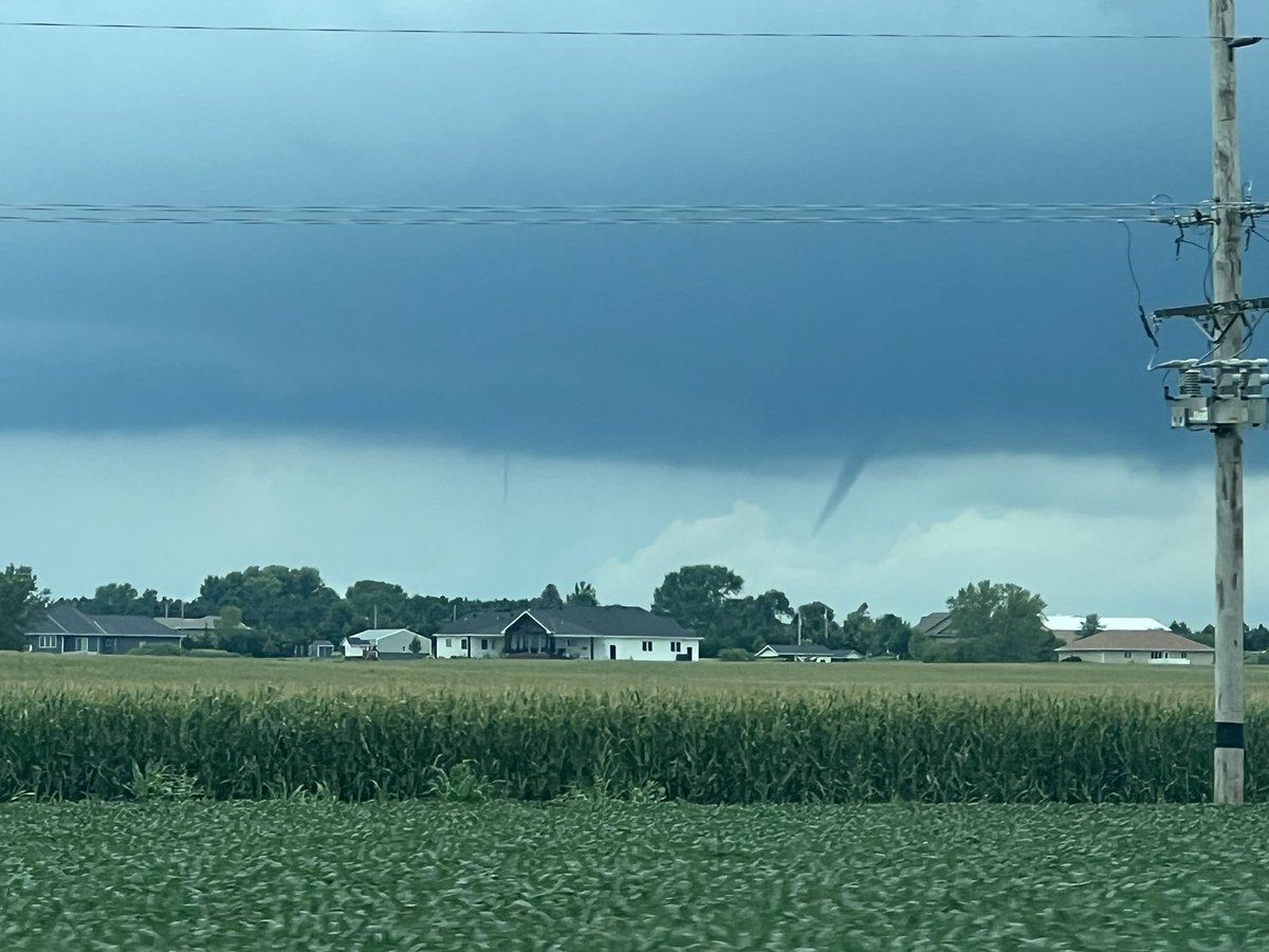 erik_hauserman's tweet photo. @NWSHastings Near I-80 just south of Odessa https://t.co/HmpLMSlTia