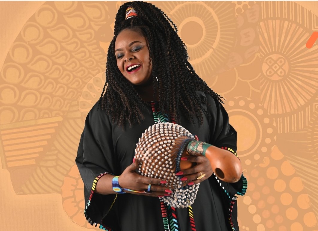 Hoy en #3MARES por <a href="/RadioUNAL/">Radio UNAL</a> 2pm entrevista exclusiva con #ClaudiaMasika, la artista de Kenia 🇰🇪 que visita está semana escenarios de Bogotá y Cartagena. El viernes en <a href="/eneldelia/">Centro Nacional de las Artes Delia Zapata Olivella</a> con entrada libre ¡Bienvenid@s! Gracias a <a href="/carmenmandinga/">Carmen Mandinga</a> y <a href="/Oyerista/">moritzjakobsen</a> por traducir y a <a href="/isainsuasty/">IsaInsuasty.com</a>