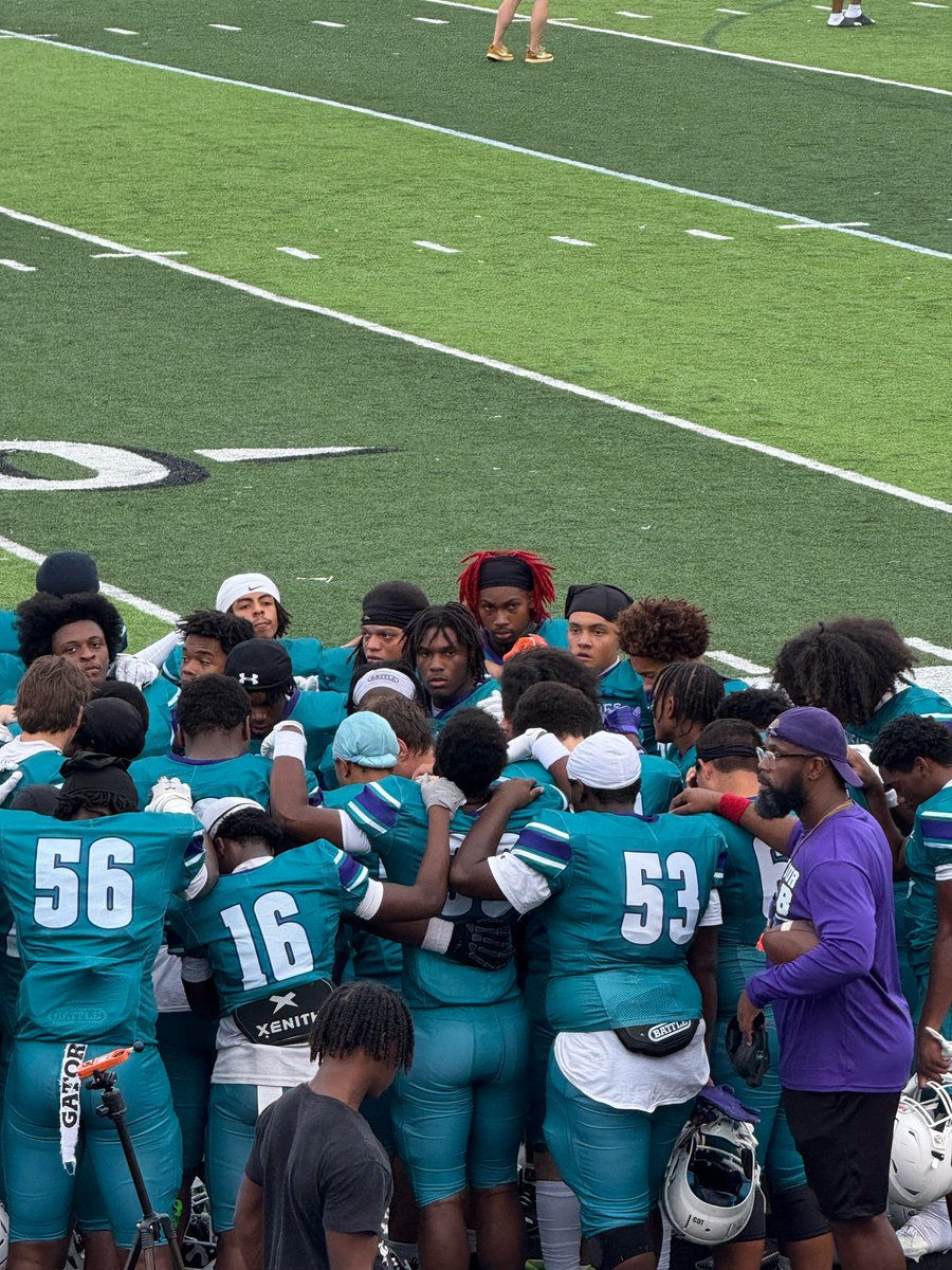 DonnovanBrown23's tweet photo. The 1st scrimmage is always fun. Back to work. 1 more scrimmage before the season starts. #DFame #Football #FridayNightLights #MoreToCome #PalisadesPumas #Charlotte https://t.co/nTEoZbq9ct