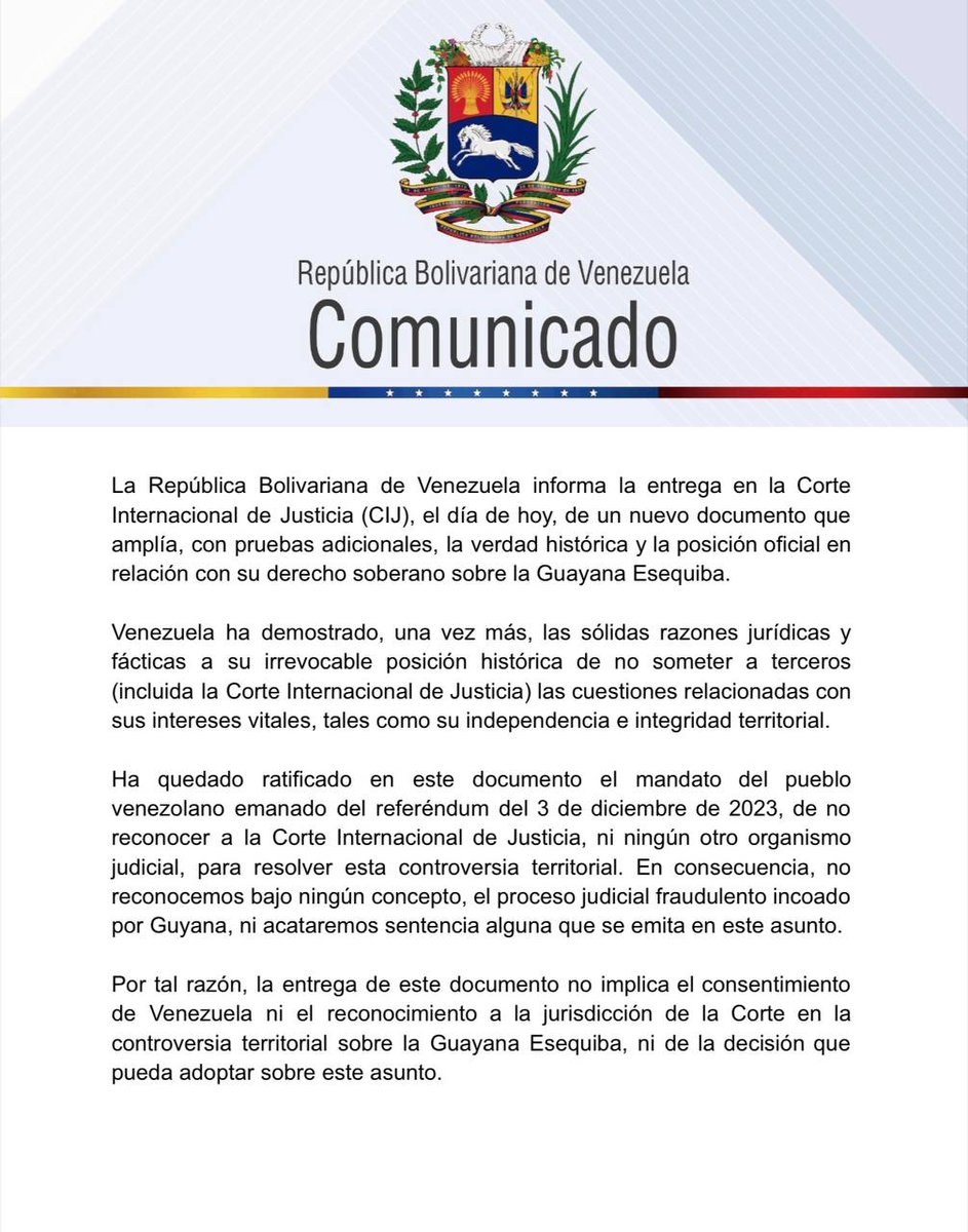 MisionVenOPAQ's tweet image. Venezuela informa que entregamos en la #CIJ un nuevo documento que amplía y abunda en las evidencias y pruebas de nuestros derechos y títulos históricos sobre la #GuayanaEsequiba. Venezuela ha ratificado su  posición histórica de no reconocer la jurisdicción de la CIJ.
