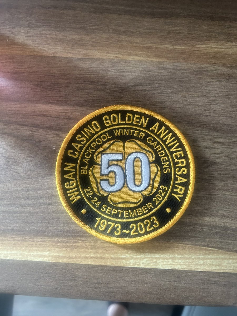 rickyl14's tweet photo. @Timrapson1 Seen this badge today maff what you reckon to it https://t.co/FHgSKkdCPn