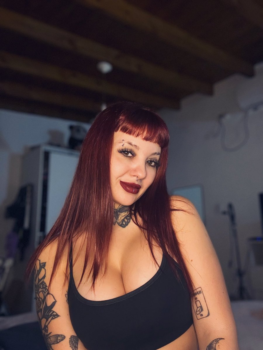 Kiararose100's tweet photo. Last time I’m doing a free trial join me before it’s to late 😜🫦 https://t.co/DjzPjWSe8K https://t.co/YyMQeadwMN