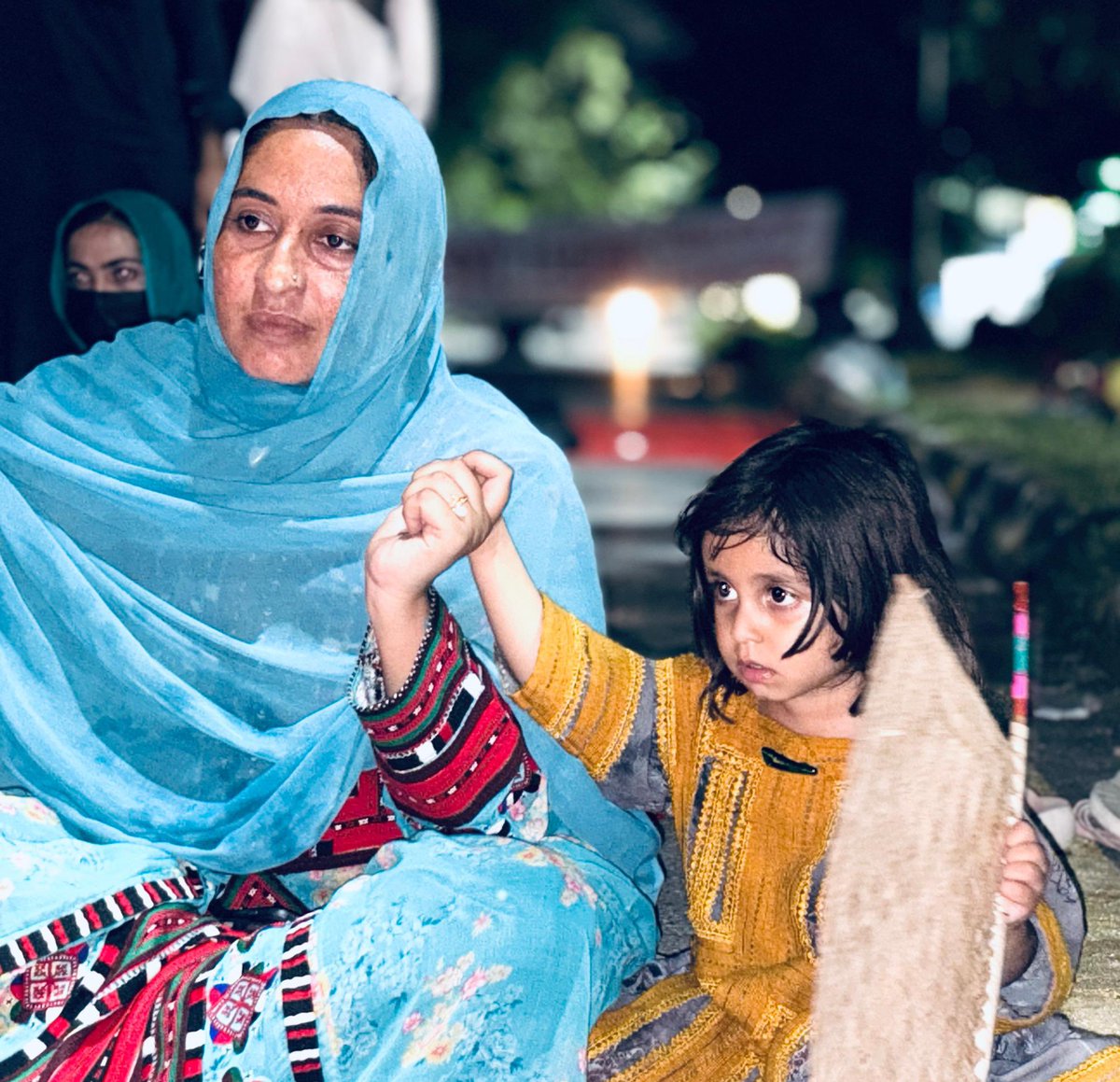 مزاحمت، جو نسلوں میں ابھرتی، پنپتی اور پڑھائی سکھائی جاتی ہے، پھر عملی شکل میں سیما اور شارول کی صورت میں نظر آتی ہے۔
#ReleaseBycLeaders