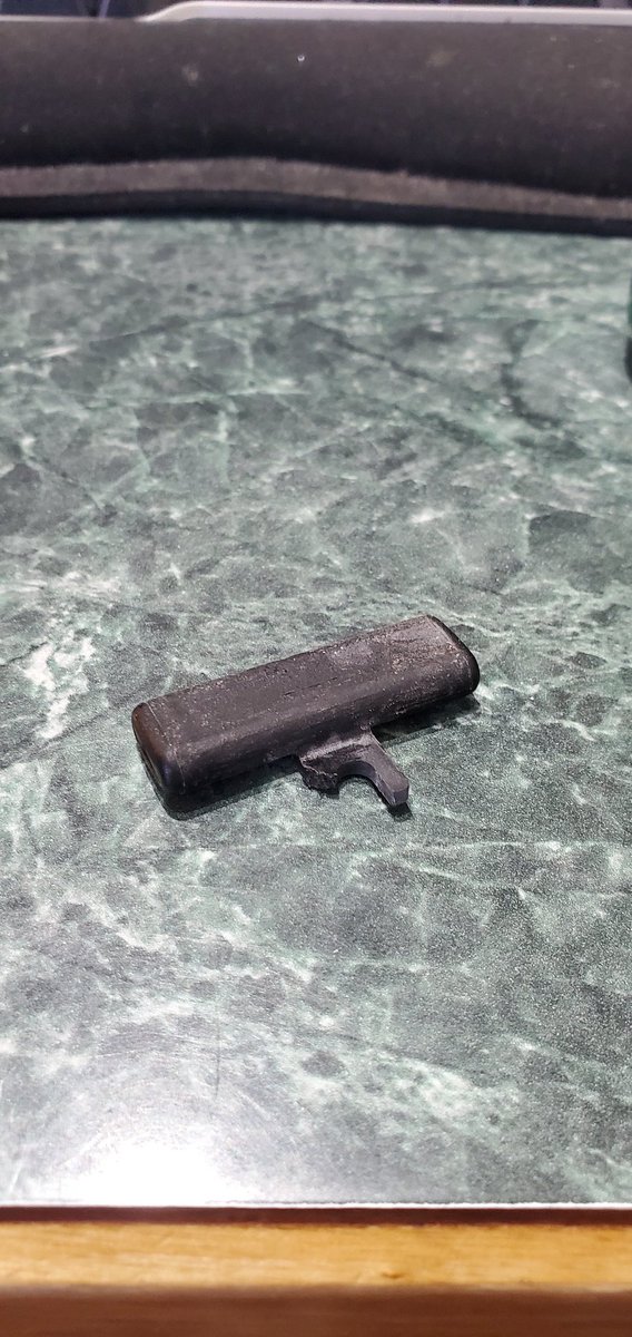 Today's Makita rebuild. XPH14 hammer drill. Unable to switch forward/reverse.

Too easy 😂