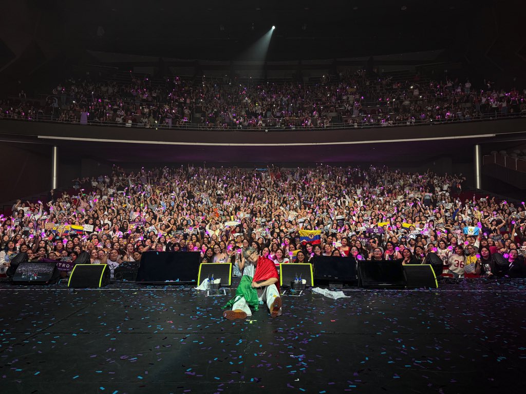 HourlyASTROBR's tweet image. Encerrada a primeira turnê solo latina do #YOONSANHA, FANCON PRISM FROM Y TO A 💜🇧🇷🇨🇱🇲🇽

Que o Sanha tenha sentido todo o amor que AROHAs sentem por ele e pelo ASTRO 🥹
E VOLTE SEMPRE 🤭
#윤산하 #ASTRO #아스트로 @offclASTRO