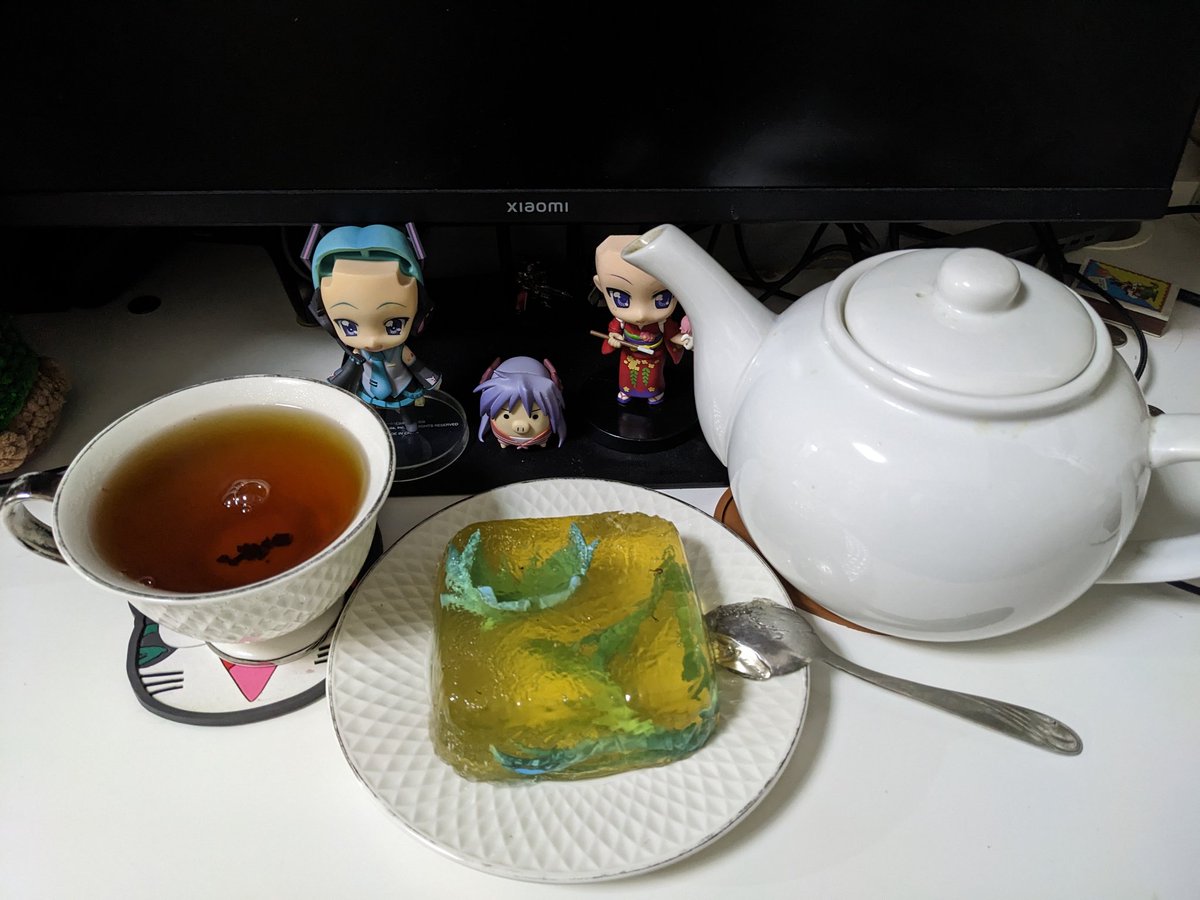 PainaPuru9's tweet photo. I swear she is okay 
#らきすた #初音ミク https://t.co/TgvMKjhN2G