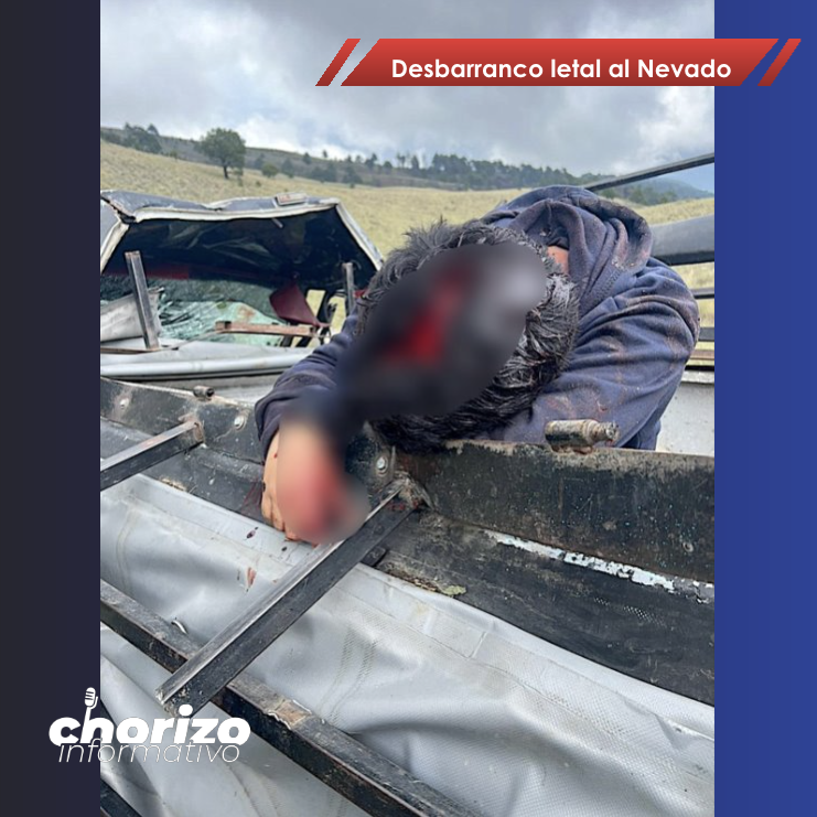ChorizoInforma's tweet photo. 🚑💥 #TragediaEnElNevado ¡Accidente grave en el #Nevado de #Toluca ! #Camioneta pick up con turistas se desbarrancó 50m. 1 muerto 📷 y 😢 13 lesionados entre ellos 6 menores, 3 chinos y 2 graves. #CruzRoja y #SUEM atendieron el rescate. #AlertaEdomex https://t.co/Yk6DVgFjYx