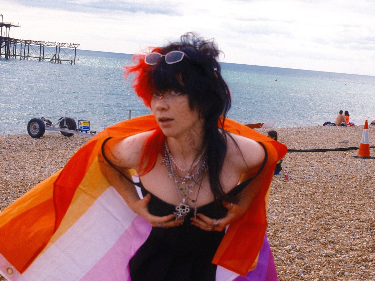 thruiris's tweet image. late Brighton pride post whatever give me likes for being a hot lesbian
