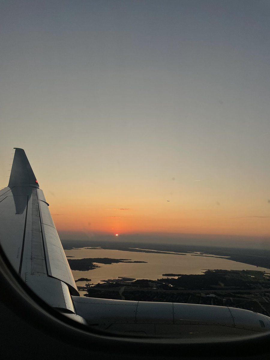 Angie05297489's tweet photo. ✈️ https://t.co/7N6Tf1SxaT