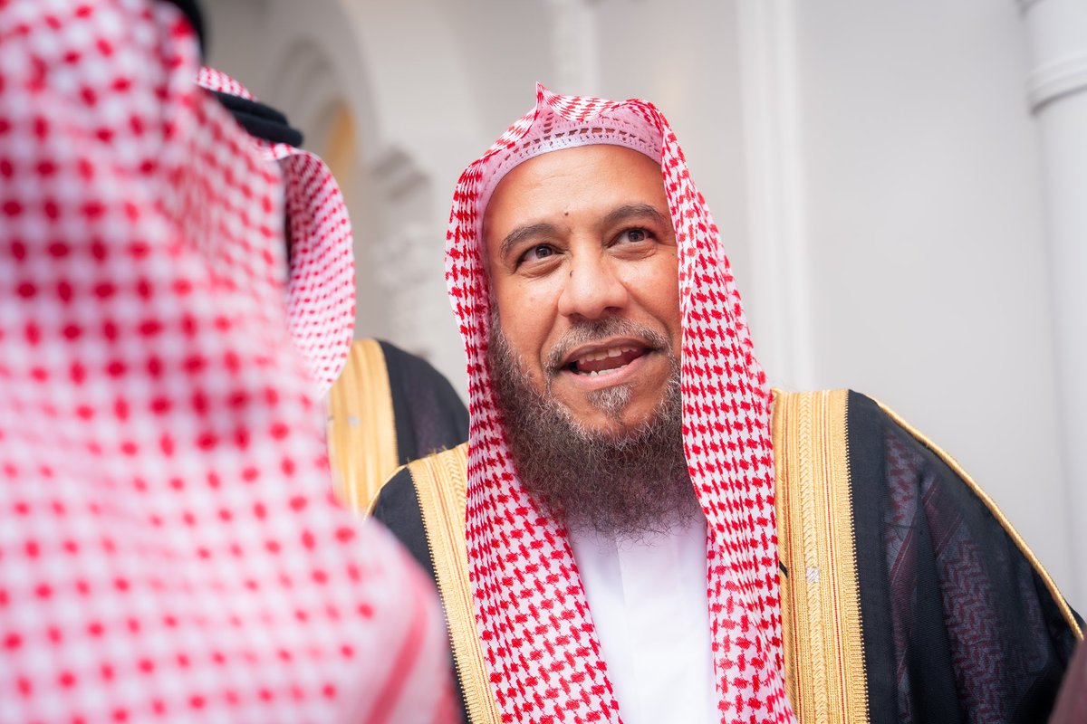 أنا سعيد بنجاحات والدي وقدوتي ومُلهمي.

بودكاست مُميز، جزءًا بسيط مما حظيت به
على الدوام في حياتي وبكل يوم أعيشها قريب
من أبي الشيخ خالد بن محمد السعران🤍

أدعوكم للإستماع لحلقة البودكاست
وواثق أنها ستثريكم وستفيدكم كما 
حالي كل يوم بالنهل من علم أبي.  

الله ينفع بك يابو محمد🫡