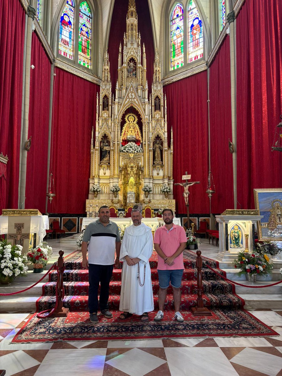 🔴 ÚLTIMA HORA 

Hemos llegado a un acuerdo con la congregación franciscana del <a href="/santuario_regla/">Santuario de Nuestra Señora de Regla</a> para acompañar a la Patrona de Chipiona los próximos cuatro años.

Un honor poner nuestra música tras la venerada imagen de nuestra localidad hermana.

#SuenaJuliánCerdán