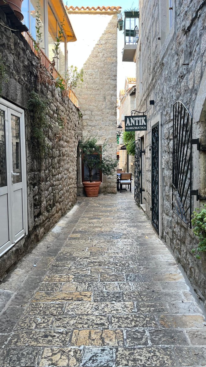 YucelAhsen's tweet photo. Karadağ ( Kotor &amp; Budva &amp; Swet Stefian ) https://t.co/bploHc6KIi
