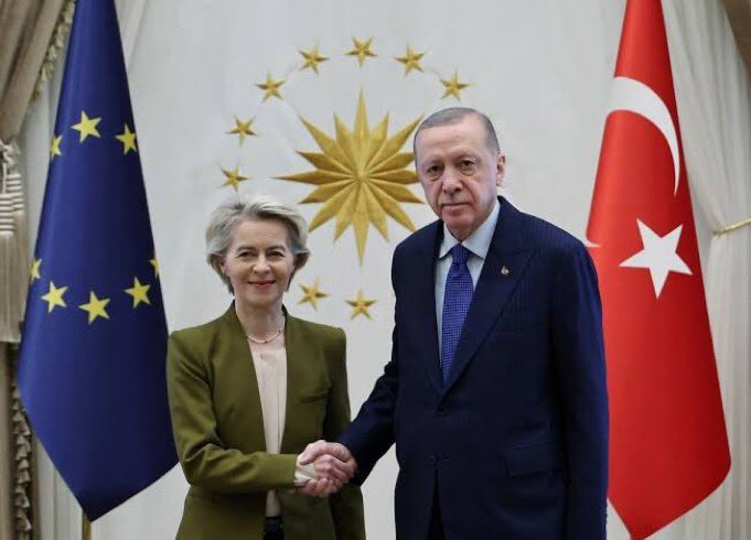 PsyGuy007's tweet photo. 🇹🇷 Le président turc Erdoğan a déclaré que la Turquie devrait prendre sa place dans l'Union européenne dès que possible.

🗣️ Voulez-vous que la Turquie fasse partie de l’Union Européenne ?

A. OUI
B. NON https://t.co/DZjZdtDgNw