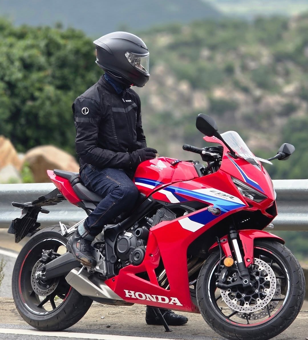 hondabigwingde's tweet photo. In every road, a rider finds his home.

For more information call us at +91-9311123940 or 9311123941 or visit our showroom
Big Wing Delhi East
B-24, Kanti Nagar Main Road
Near East Azad Nagar Metro station
Delhi -51 https://t.co/KnlxgJmICP