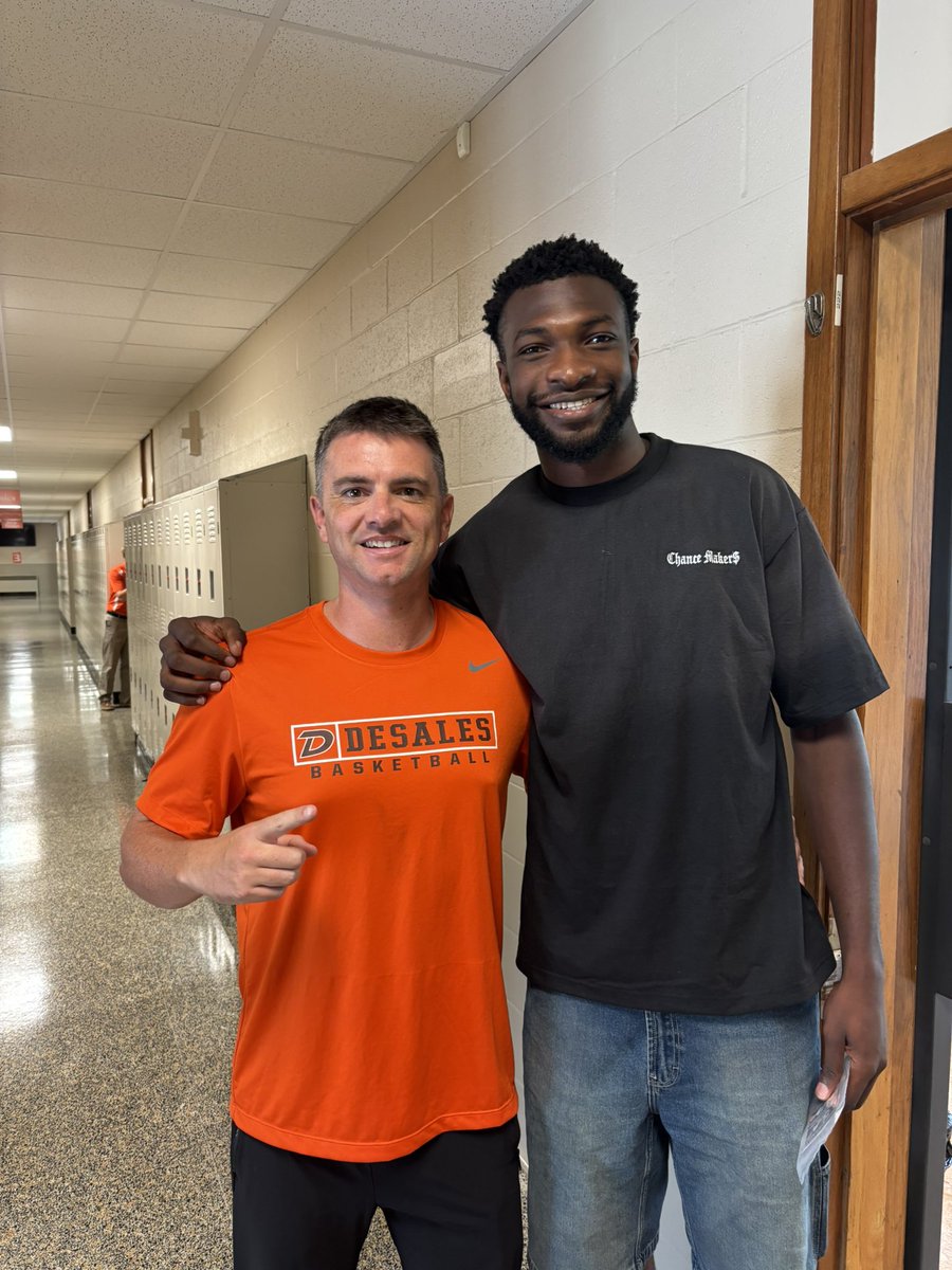 DeSales Basketball (@desaleshoops1) on Twitter photo Good to have our guy Sekou Kalle ‘21 back in the halls today. 
Sekou is heading to Spain to begin his professional basketball career next week! Good to have our guy Sekou Kalle ‘21 back in the halls today. 
Sekou is heading to Spain to begin his professional basketball career next week!