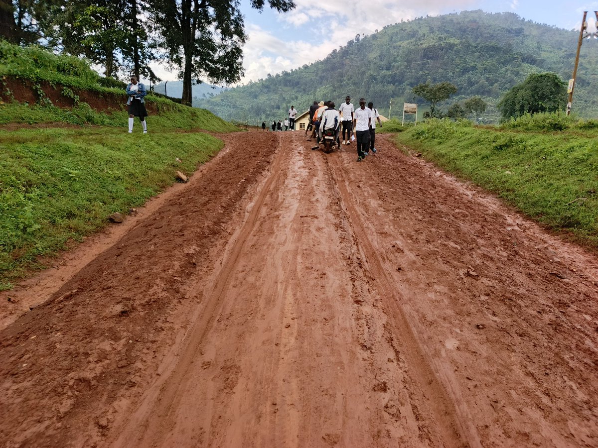 RonnieWabomba's tweet photo. #BubuloBududaCircularRoad https://t.co/rBnEtq7O6e