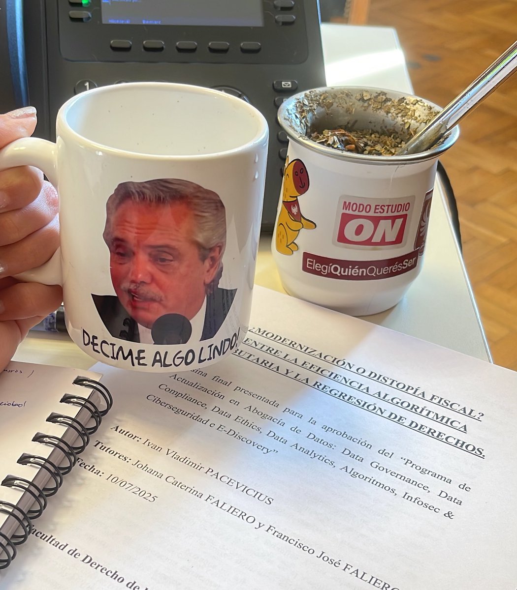 Me compré esta taza para el trabajo