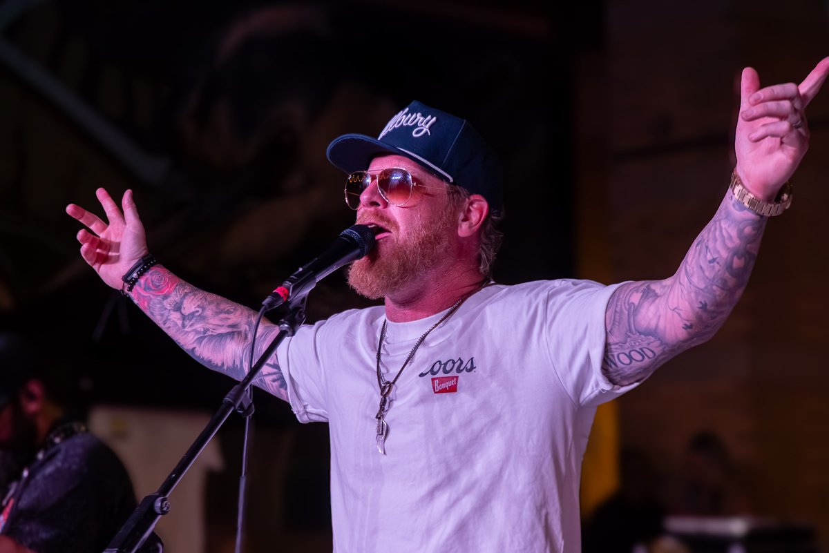 Rock the Coliseum tweet media