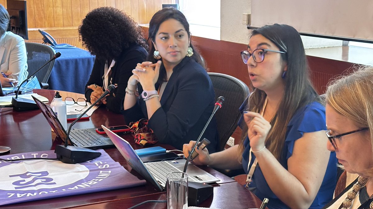 ISPinteramerica's tweet photo. “Las sindicalistas de la región demandamos un pacto público y feminista del cuidado: compromisos estatales vinculantes, financiamiento, regulación del sector privado, participación sindical y trabajo decente para las trabajadoras remuneradas” Valeria Altamirano de @Fenpruss https://t.co/jMIA8XPHjY