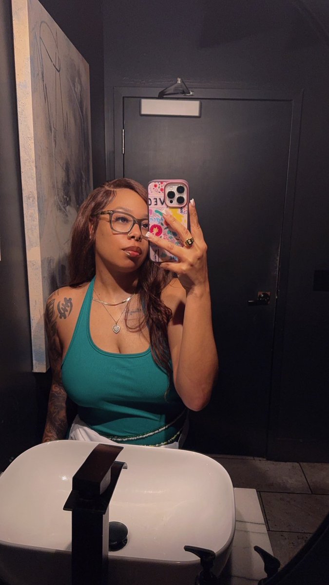 JasminhasNOe's tweet photo. 💚 https://t.co/mCwb9nN5F3