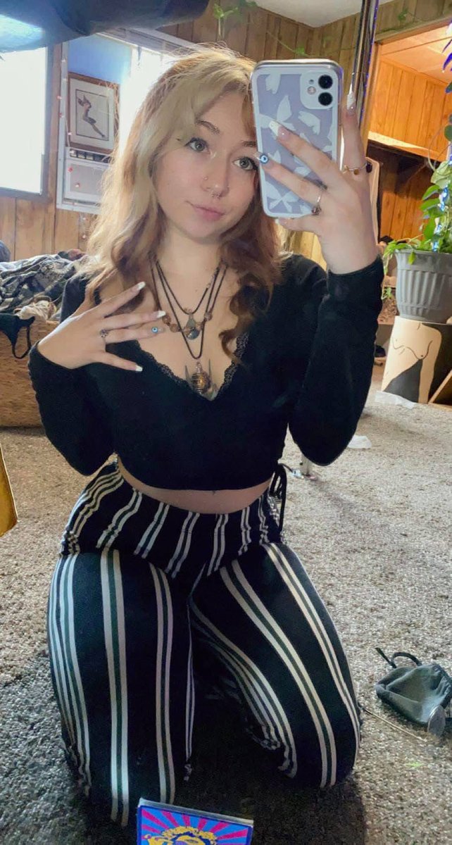 uwulillyy's tweet photo. looking for interactive moots !

✩  lily, 23, she/her

✩  league, cs/val, elden ring, ect

✩  bleach, jjk, naruto, dandadan

                  ♡  or  ⟳ for  moots
 #anitwt #moothunt #promotwt #valtwt #gamingtwt https://t.co/ksNBMDF2yM