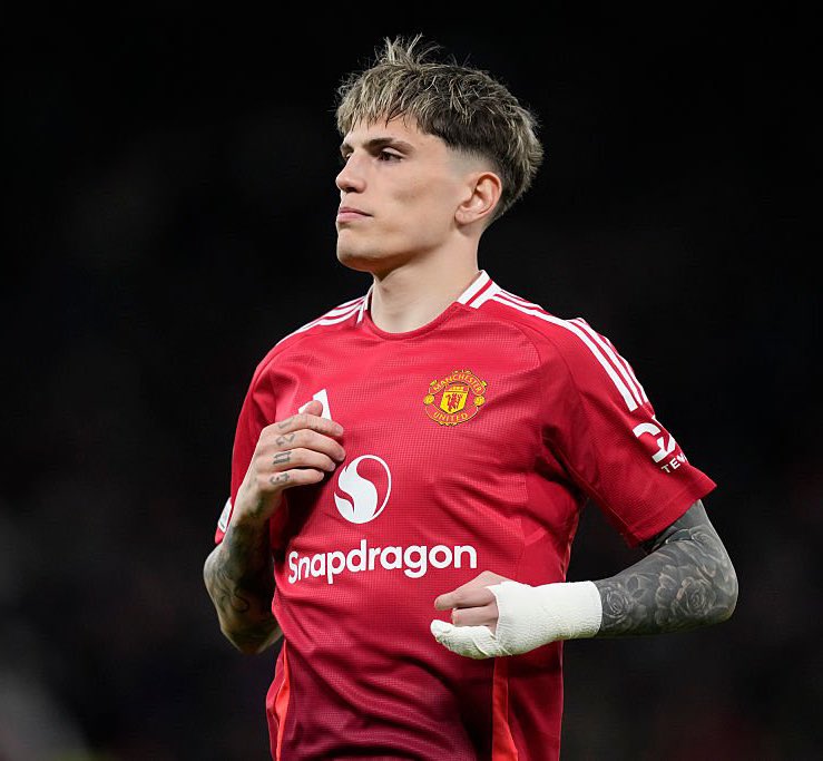 💬 - #Garnacho :

"Chelsea ou je reste ici et je ne joue pas au football pour 6 à 12 mois"

[<a href="/FabrizioRomano/">Fabrizio Romano</a> 🥇] #CFC