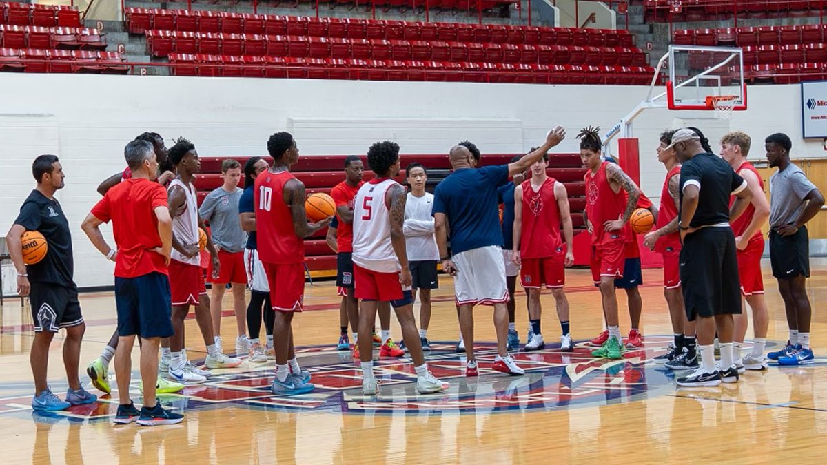 Titans Wrap Up Summer Practice #DetroitsCollegeTeam ⚔️🏀

🔗 tinyurl.com/yc3sthad