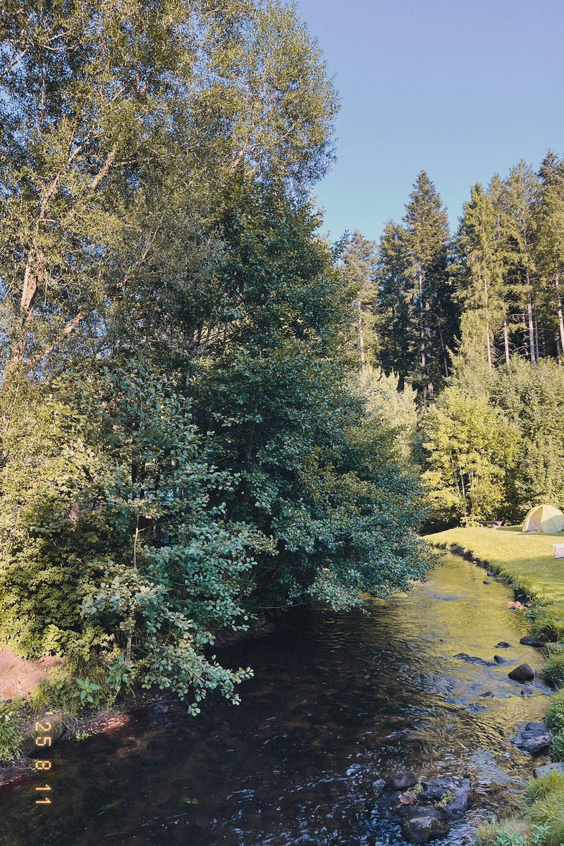 Val on the Moon tweet media