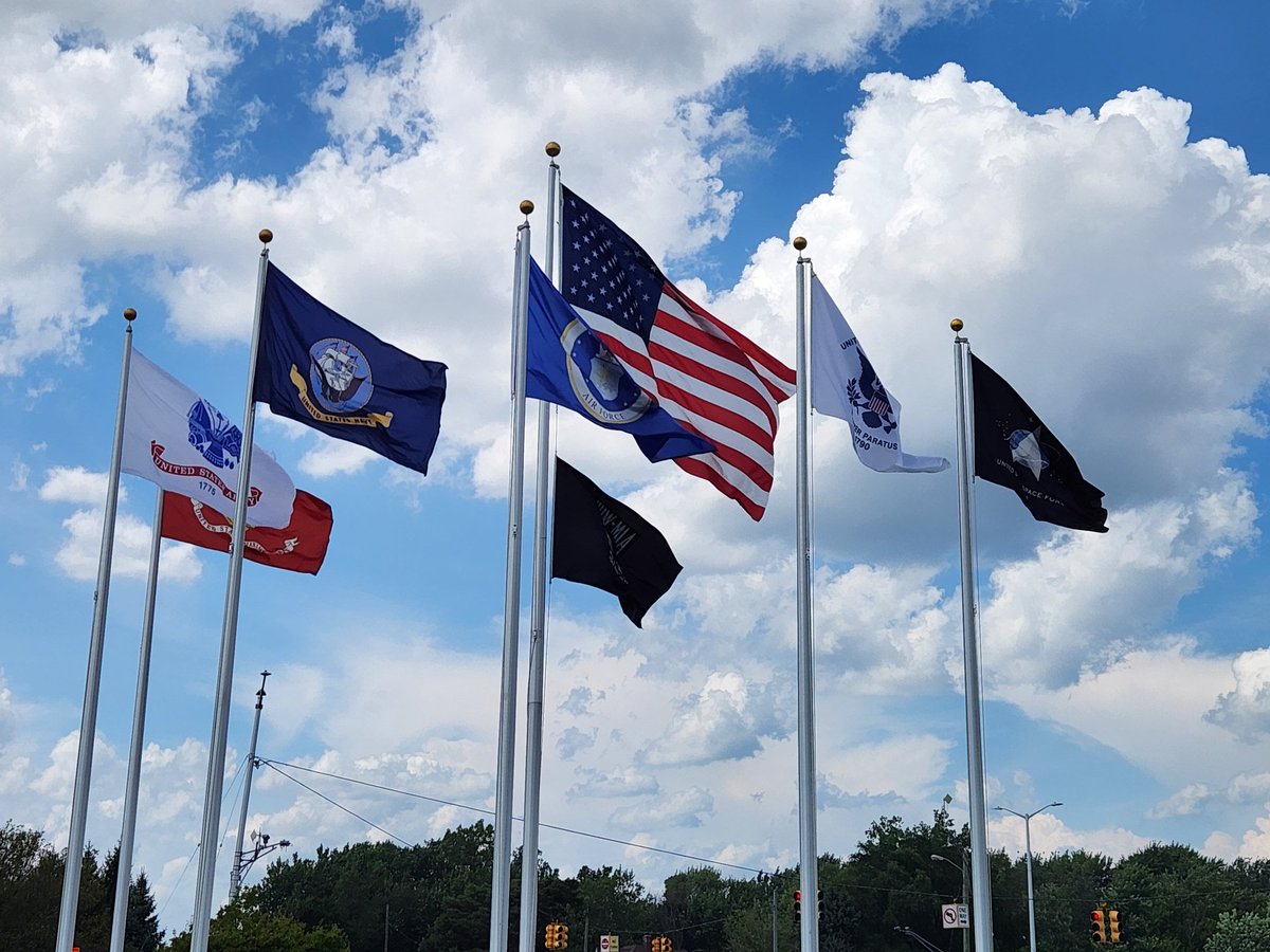 This is perhaps the most beautiful American Flag display I've ever seen! All the branches in their glory! And the MIA!