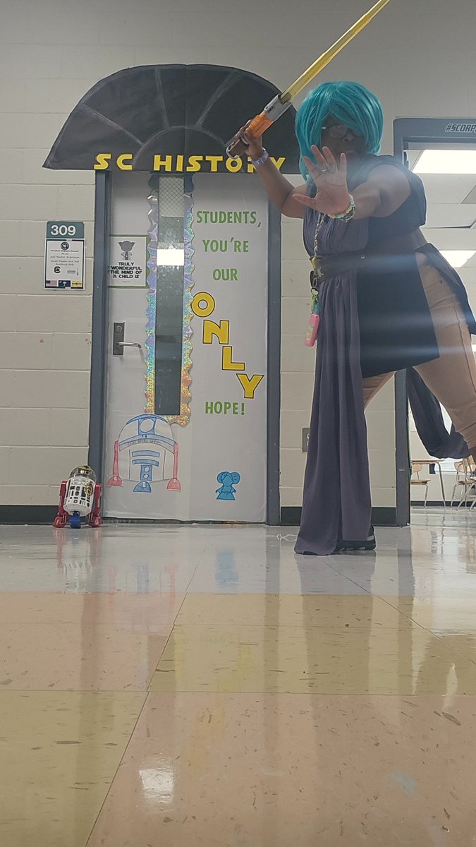 StudiesW's tweet photo. Day 1.

@starwarsintheclassroom 
#teacherjedi
#historyteacher
#jedicronicler https://t.co/hENN45W1MU