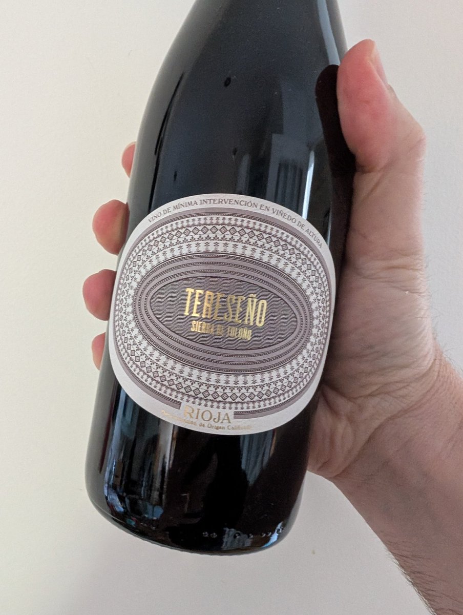 Sierra de Toloño's Tereseño 2019. A tour de force of low intervention Riojan Garnacha that sees no oak but amphora. Vivid red fruit, lifted spice, floral freshness and lots of energy.