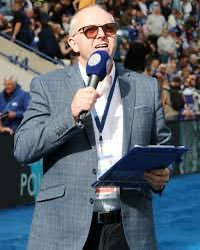 Let’s do something for Bradley on Wednesday.

He was our stadium announcer for 25 years, so on the 25th minute against Huddersfield, let’s all stand and applaud his legacy 

It’s the least he deserves 

#LCFC
