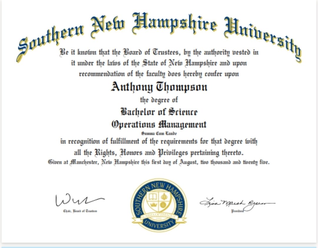 Pricebyte69's tweet photo. @SNHU Officially a college grad!
#SNHUalumni #SNHUcelebrate https://t.co/85Gdi4SJ6X
