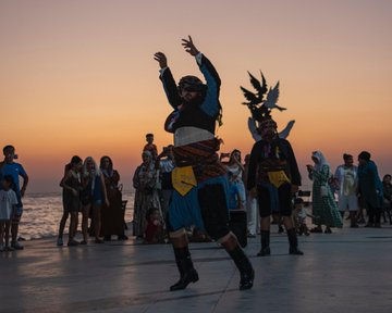 Kuşadası’nda Halk Dansları Akademisi Şehirleri Coşturdu