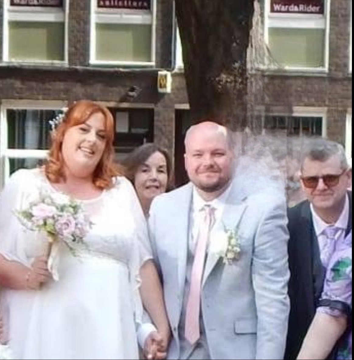 Lady Badger tweet media