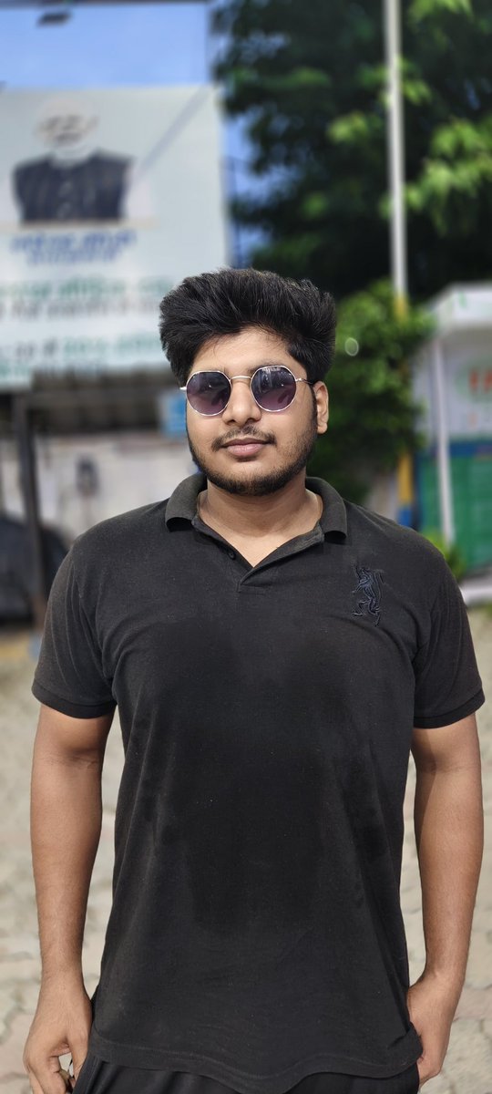 techishtwists's tweet photo. Waise chashma kaisa laga.😎 https://t.co/4OeSsWBSFW