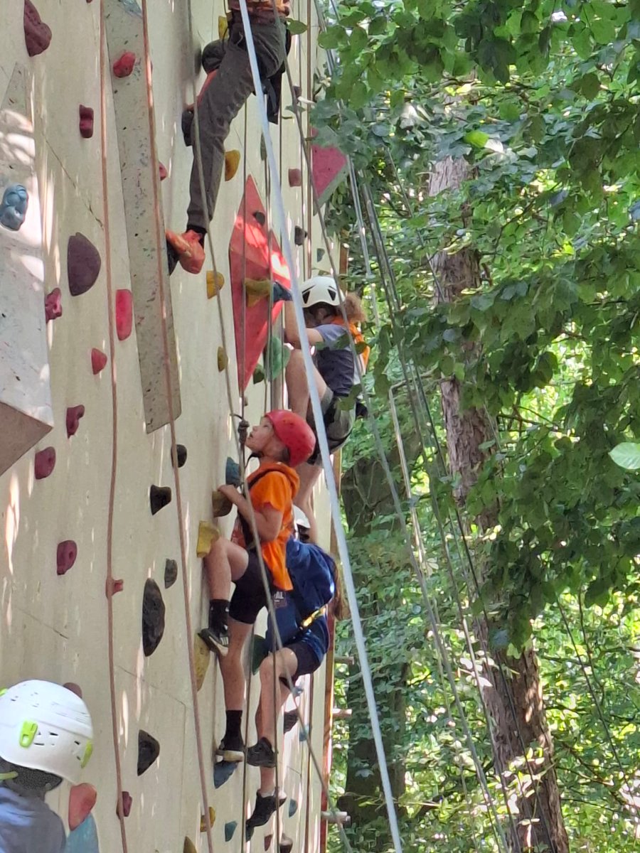 LRDScouts's tweet photo. On Saturday our Scouts returned from the Kent International Jamboree.  Looks like they had an absolutely amazing week! 😍 Thank you so much to all the leaders who took the time to take them on this brilliant trip.
More photos on our Facebook page. https://t.co/wY6hs18qZ9