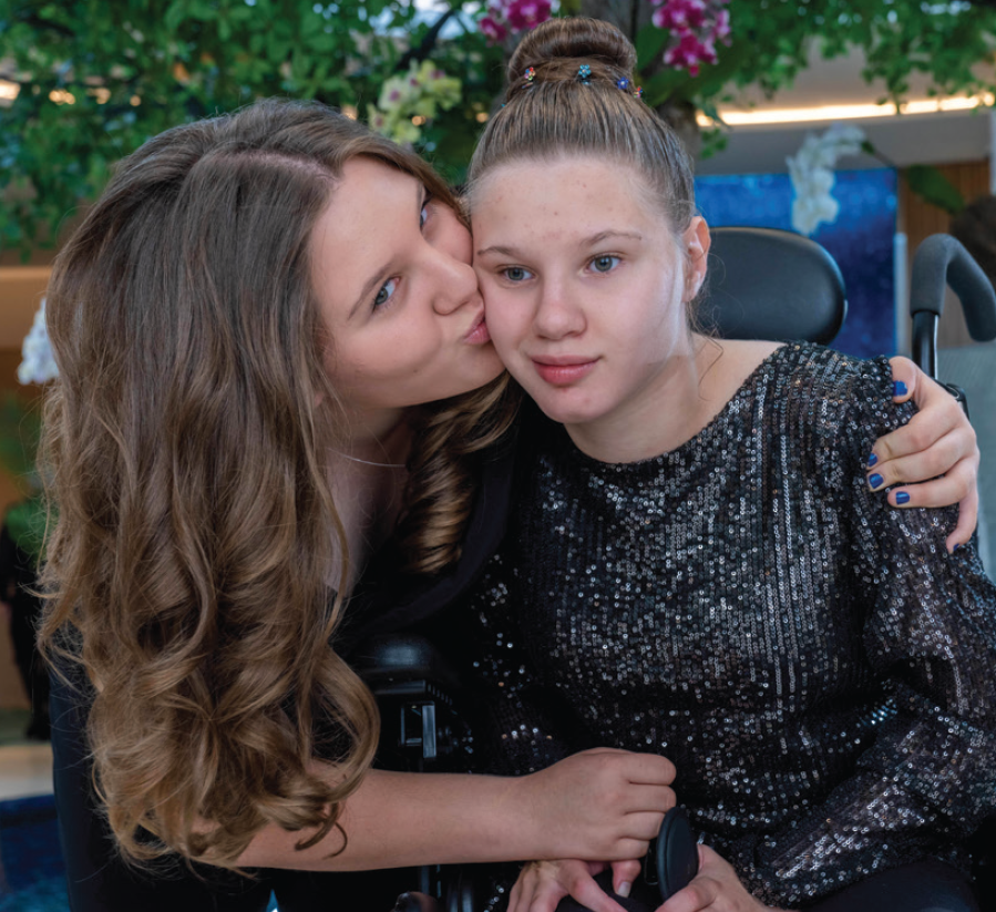 BrainandLifeMag's tweet image. Young siblings of people with neurologic conditions sometimes play a big role in their care: hubs.la/Q03C6gNh0

#Caregiving #CerebralPalsy #Epilepsy