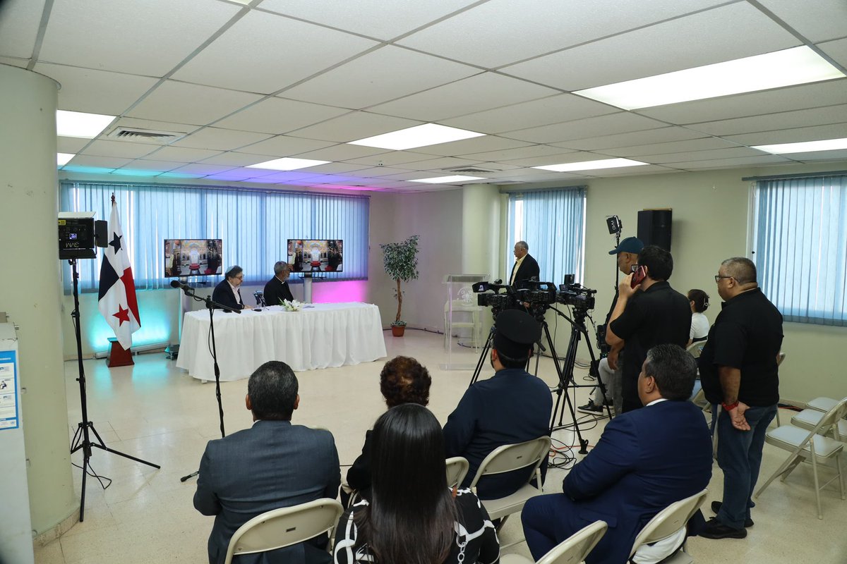 Semana de los Templos | 12 al 15 de agosto

La Arquidiócesis de Panamá te invita a vivir la Semana de los Templos, un espacio de respeto, convivencia y encuentro entre las diversas comunidades religiosas del país. 

Durante estos días, diferentes templos abrirán sus puertas para