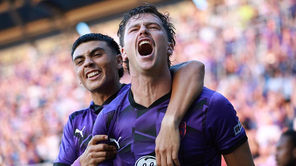 USLChampionship's tweet photo. “This city – this crowd – really showed out...We were flying, hungry for a goal. I think we fed off the atmosphere.” 🗣️

A 𝐃𝐎𝐌𝐈𝐍𝐀𝐍𝐓 @loucityfc sent a message to the rest of the league on Saturday 📝

➡️ https://t.co/ggvMQWH1Ym https://t.co/KqeZRTJF9O