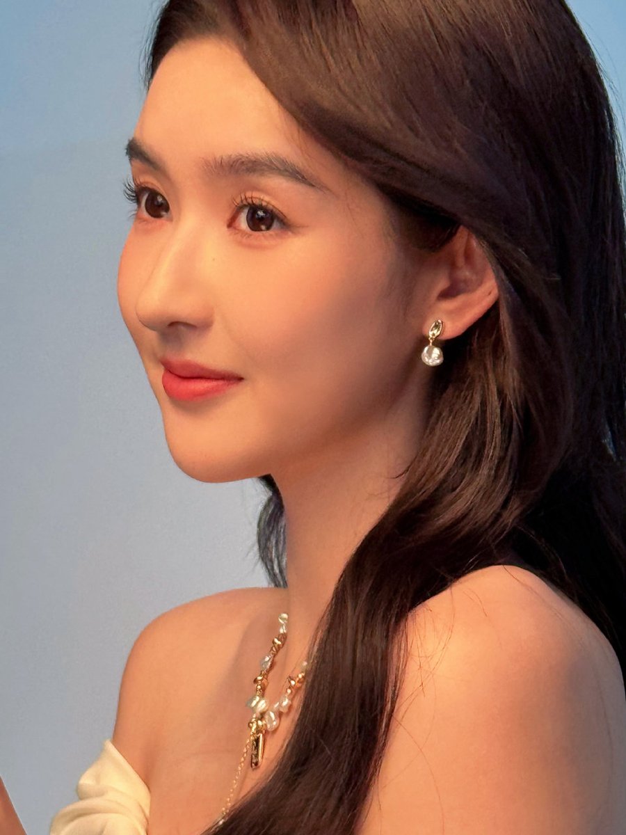 xipadiyaaaaa's tweet photo. Goddess beauty🌸 my queen 👑 

#WangYuwen #uvinwang https://t.co/P5fRZHEQ5a