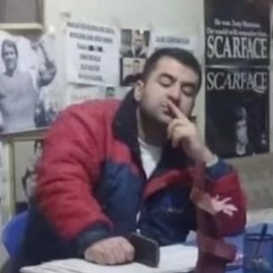 stajda mühendis abinin bilgisayara bakıp ne yaptığını anlamaya çalışırken