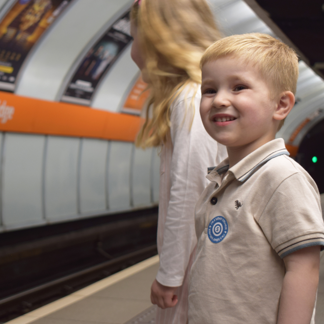 GlasgowSubway's tweet photo. Big smiles, little trains 🚇 Take the kids on a Glasgow Subway adventure full of fun!

Kids ride free until 19 August, what are you waiting for?

#SubwayExplorers #GlasgowSubway #KidsGoFree https://t.co/NXf2CN1S1F