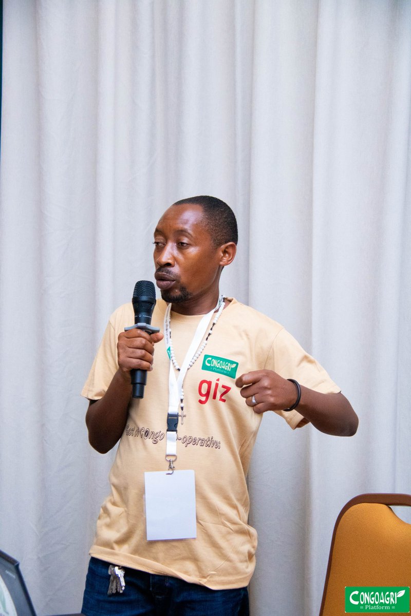 Congoagri1's tweet photo. 💬🤝 À la Conférence sur la Qualité du Café, un moment d’échanges a permis aux participants de poser leurs questions et d’obtenir des réponses claires et satisfaisantes.
#BestOfCongo #CongoagriPlatform #CaféCongolais https://t.co/XLb8aSejpv