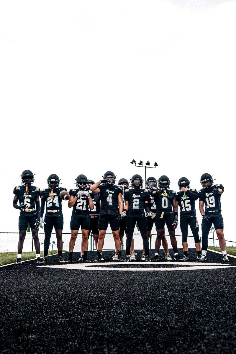 QB1.Layden (@laydenb11) on Twitter photo ITS OFFICIALLY GAME WEEK LETS GOO!
#WELIVEIT <a href="/Commerce_FB/">Commerce Tiger Football - Fan Page</a> <a href="/CommerceFBGa/">The Official Commerce Tigers Football Page(GA)</a> <a href="/CoachDaniels06/">Coach Daniels</a> <a href="/RecruitNE_GA/">RecruitNE_GA</a> ITS OFFICIALLY GAME WEEK LETS GOO!
#WELIVEIT <a href="/Commerce_FB/">Commerce Tiger Football - Fan Page</a> <a href="/CommerceFBGa/">The Official Commerce Tigers Football Page(GA)</a> <a href="/CoachDaniels06/">Coach Daniels</a> <a href="/RecruitNE_GA/">RecruitNE_GA</a>