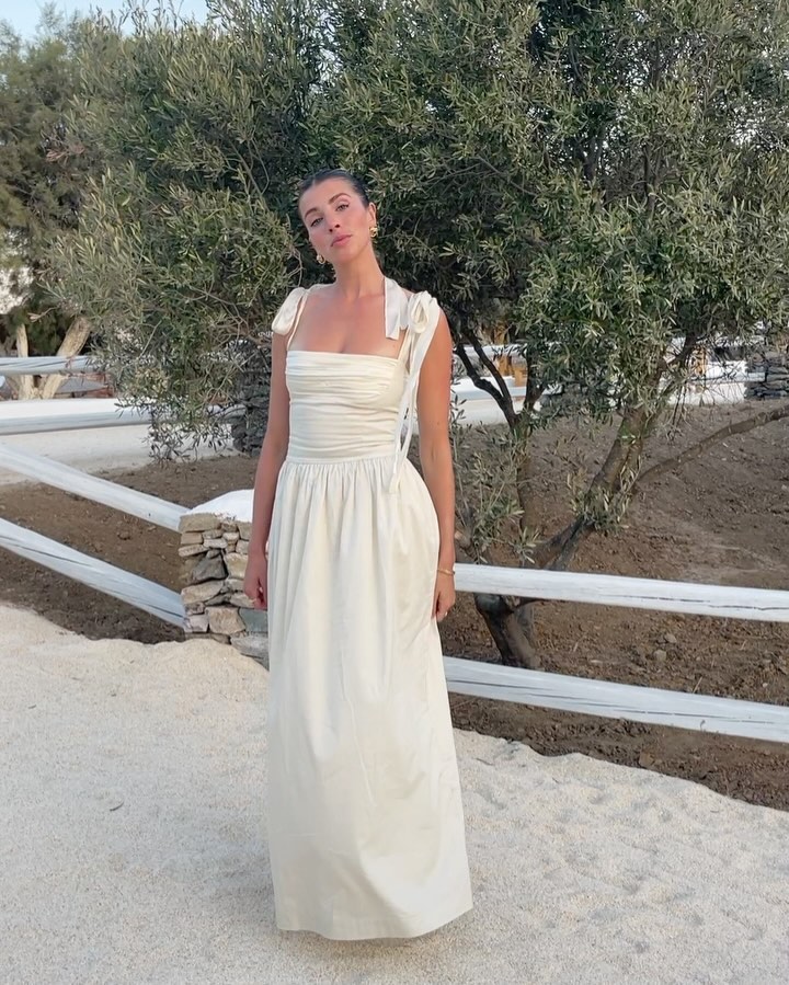 Morning light, coffee in the air, and a city just waking up. Good morning