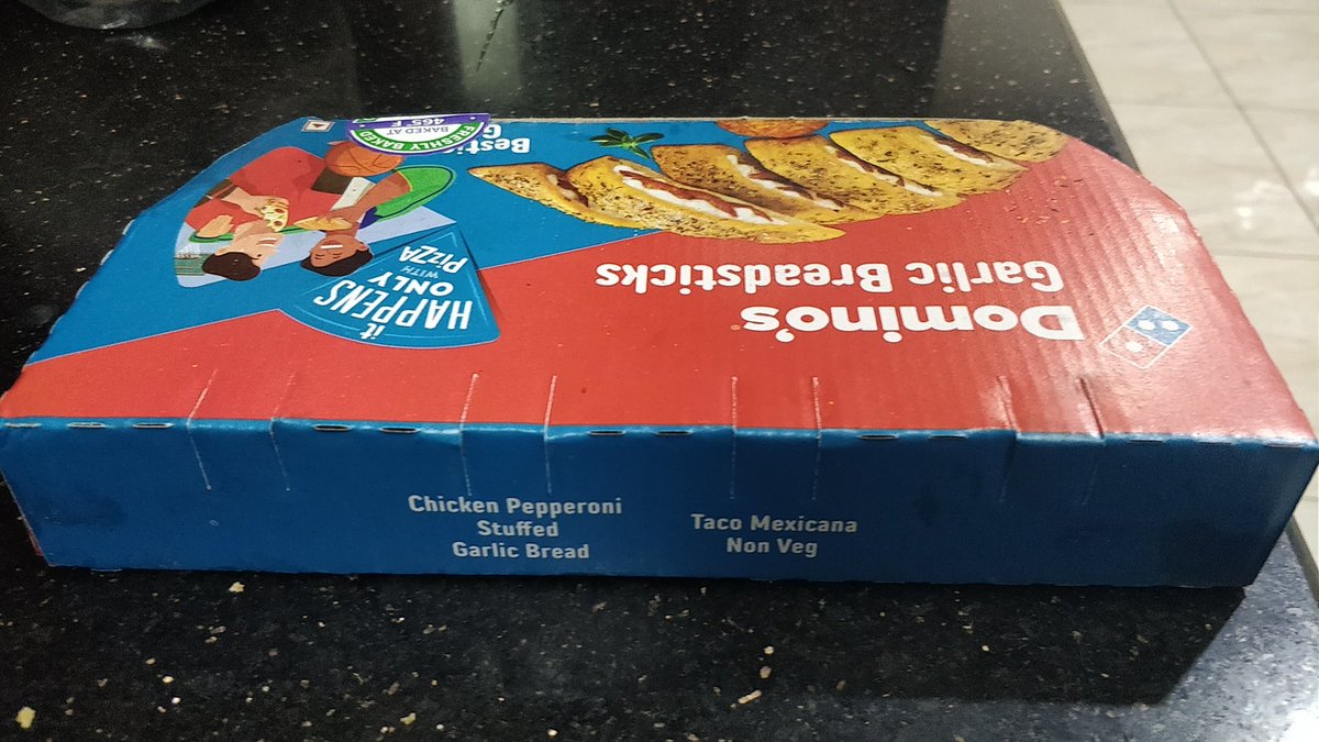Radhey_307's tweet photo. @dominos  Ordered all veg pizzas ... But domino delivered a non veg pizza to me. https://t.co/uX7WlhdmLK