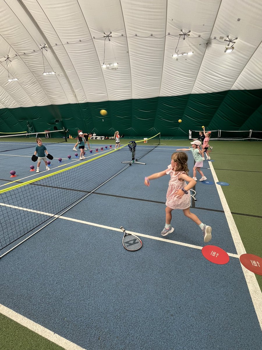 🎾Day 16 of Summer Camps

👩🏾‍🤝‍👩🏼29 children

🔵8 U5’s
🔴8 U8’s
🟠6 U10’s
🟢7 U12’s

🏃‍♀️ACTIVE Children

😎Superb WEATHER

ℹ️Want to book a place? Follow the link below:

bridgendtennisclub.com/pages/eventlis…

#CommunityClub #awardwinning #tennisfriends #tenniscoaching #holidaycampsforkids